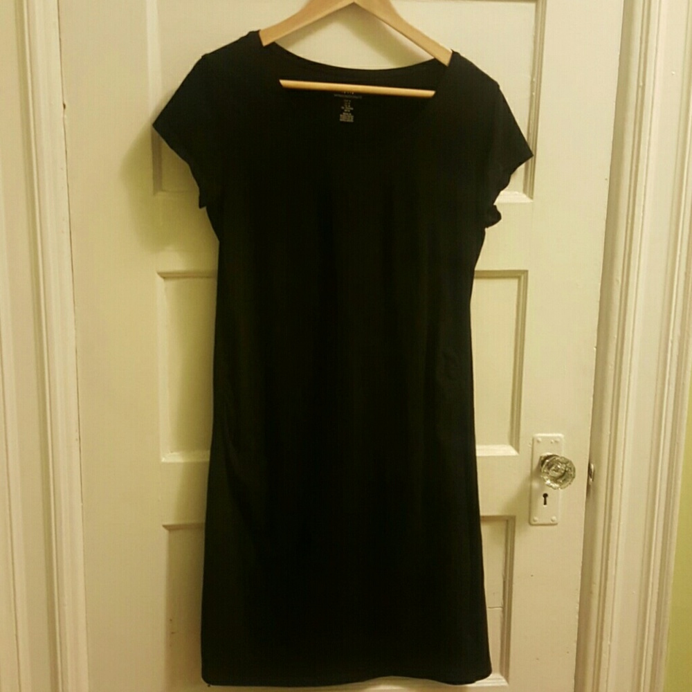 H &M Maternity black dress